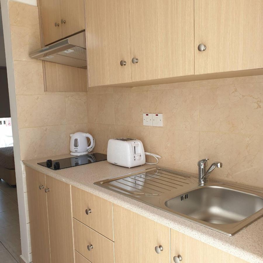 Napa Charles Apts Ayia Napa Ngoại thất bức ảnh